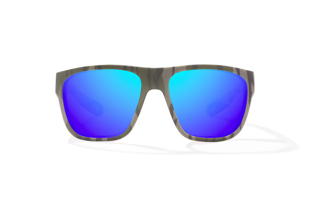 Front view of Army Green Bottomlands Las Rocas in collaboration with Mossy Oak x Bajio tech angler sunglasses, bio-based nylon frames with blue mirror polarized lenses, full wrap, extra large fit premium, built in sun ledge and flex hinges, ideal for fishing and outdoor use.