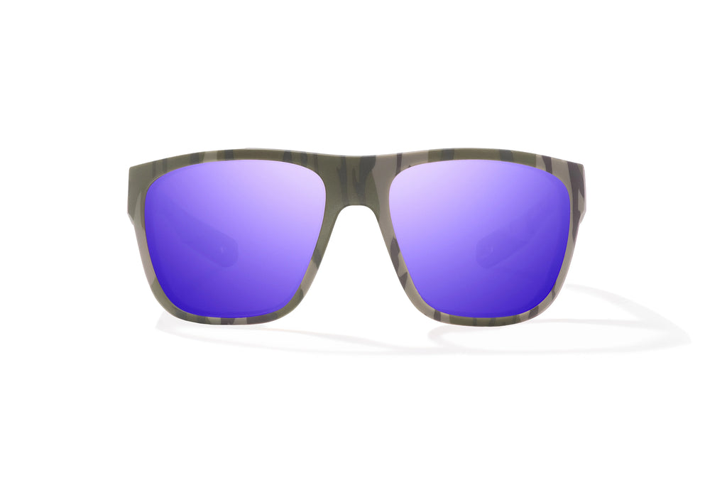 Front view of Army Green Bottomlands Las Rocas in collaboration with Mossy Oak x Bajio tech angler sunglasses, bio-based nylon frames with violet mirror polarized lenses, full wrap, extra large fit premium, built in sun ledge and flex hinges, ideal for fishing and outdoor use.