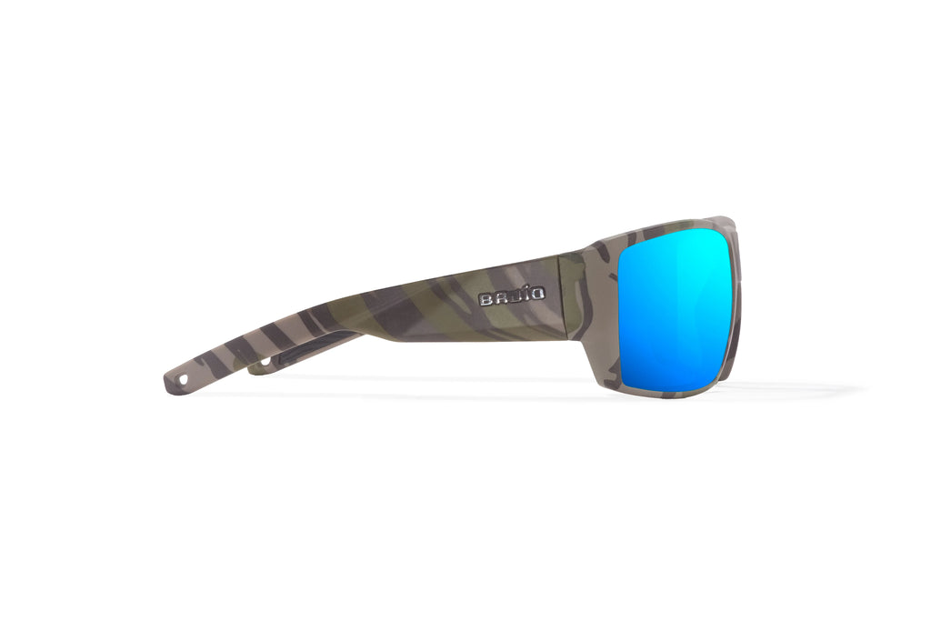 Side view of Army Green Bottomlands Vega in collaboration with Mossy Oak x Bajio wide body sunglasses, bio-based nylon frames with blue mirror polarized lenses, full wrap, large fit, premium built in sun ledge and flex hinges, ideal for fishing and outdoor use.