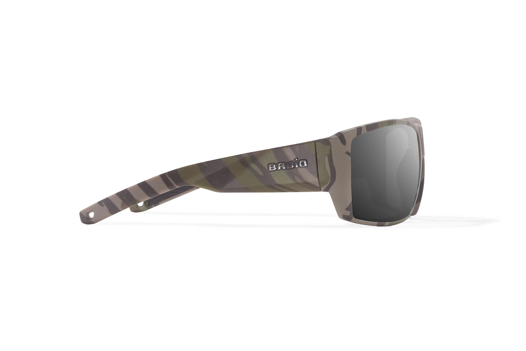 Side view of Army Green Bottomlands Vega in collaboration with Mossy Oak x Bajio wide body sunglasses, bio-based nylon frames with gray polarized lenses, full wrap, large fit, premium built in sun ledge and flex hinges, ideal for fishing and outdoor use.